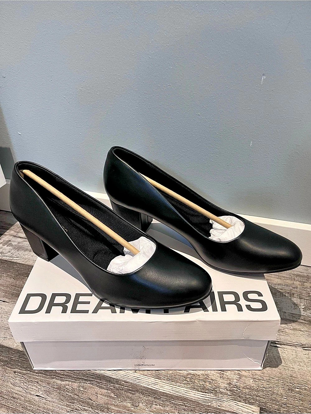 Dream Pairs Women's Round Toe Block Heel Pumps Black Pointed Toe Heels Like New